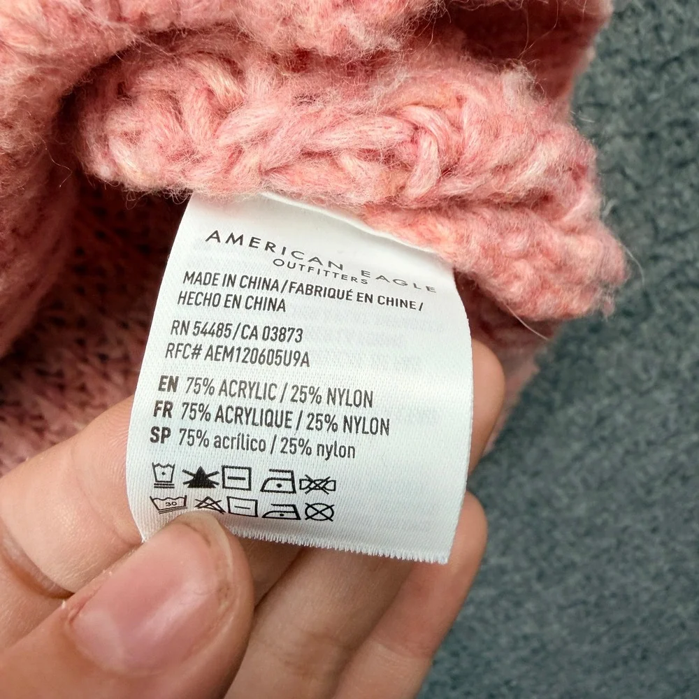 American Eagle Sweater Women's Small Pink‎ Chunky Ribbed Knit Crewneck Pullover